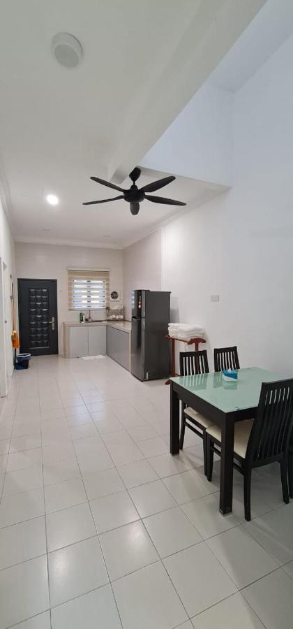 Voon 4 Bedroom Homestay Mersing Exterior foto